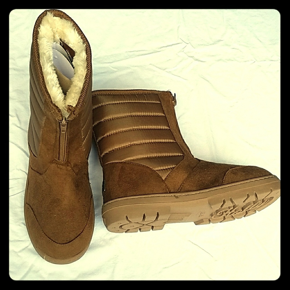 NEW Holly winter shoes!!!!